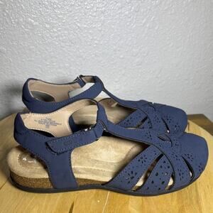 Earth Origins Women's Comfortable Perforated Navy Sandals Size 7.5 M NWOT